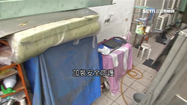 民宅通道上鎖放雜物　住戶安全成隱憂