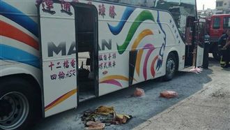 疑似車旁點香　進香團遊覽車驚傳氣爆