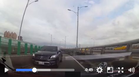三寶揪團出遊？駕車連遇2台逆向傻眼