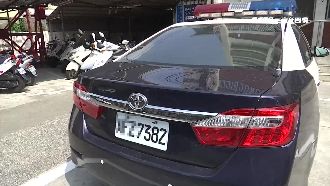 警欺善怕惡是白痴？車牌諧音惹人發笑
