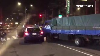 假配合真逃逸　毒蟲心虛竟開車撞警方