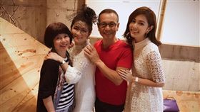 Selina全家福。（圖／翻攝自Selina臉書）