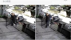 謝麗金上月新開的酒吧，昨天上午遭黑衣男子闖入後，直接抱走櫃台的抽屜，損失一夜營收逾25000元（翻攝畫面）