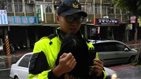 颱風天,警察,喝醉　圖／翻攝畫面