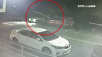 2男停霸王車　扳壞柵欄還不賠修理費