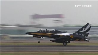 軍事迷大開眼界！南韓金鷹號抵台補給