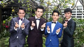 G-FORCE大賀兄弟首張EP「R-賀LA！」發片。（記者邱榮吉/攝影）