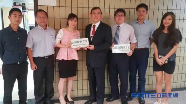 歷任卸任總統　周士榆都交手過