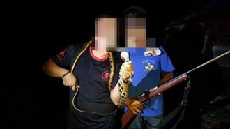 生態旅遊變調！嚮導帶遊客吃保育動物