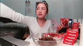 華碩美顏直播神器開賣　正妹大胃王千千進食中