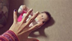 小嬰兒／flickr－Arvie (✿◠‿◠) Castillo
https://flic.kr/p/dDuw4u