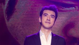 《喜歡你》金城武、周冬雨　圖／甲上提供