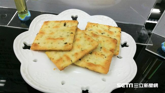 驚！吃2片蘇打餅乾＝超過半碗飯下肚