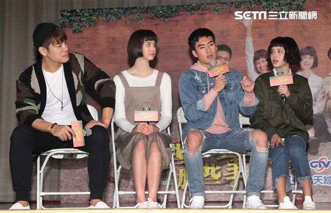 沈建宏、 劉宇珊 、金凱德 、陳志強出席 「這些年那些事」試映會 ，劇中描述眷村的生活。（記者邱榮吉/攝影）