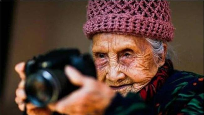 百歲奶奶熱愛攝影　一拍就是64年！