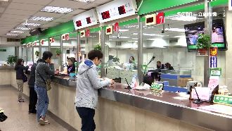 郵局繳款後一周　行員向她追討1萬元