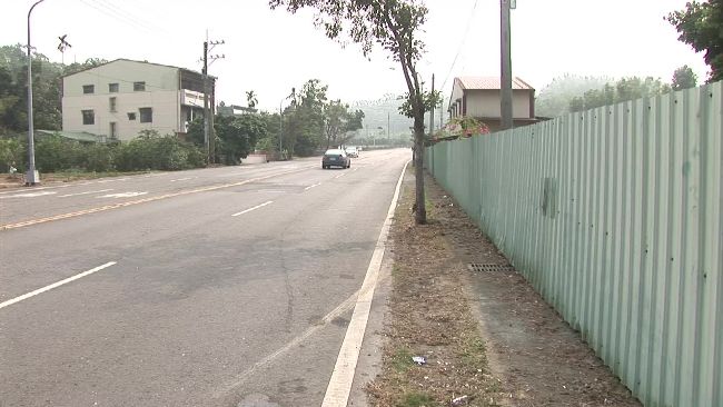 這路段太危險！圍籬被撞超過20次…