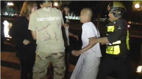 泰國,尼姑,暴走,北柳府,市政大樓,微博　圖／翻攝自泰國星暹傳媒微博