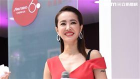 蔡依林火紅造型亮麗出席化妝品牌代言活動　圖／鄭先生