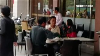 樓上火警濃煙　餃子名店顧客照啖美食