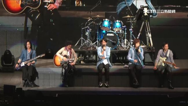五月天世界巡演！阿信願唱到付超時費