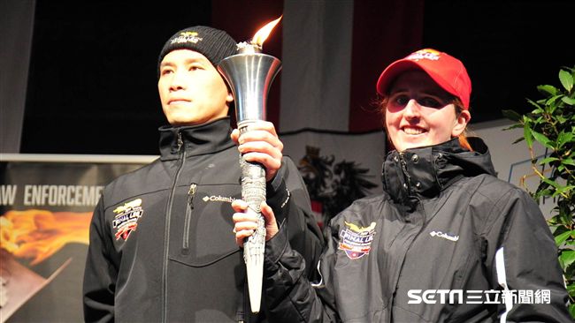 響應公益　警政署派專員傳遞奧運火炬
