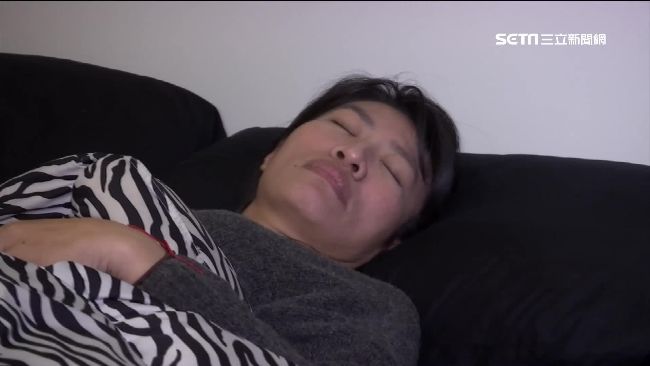 數羊還是睡不著？醫師：睡前不要讀書