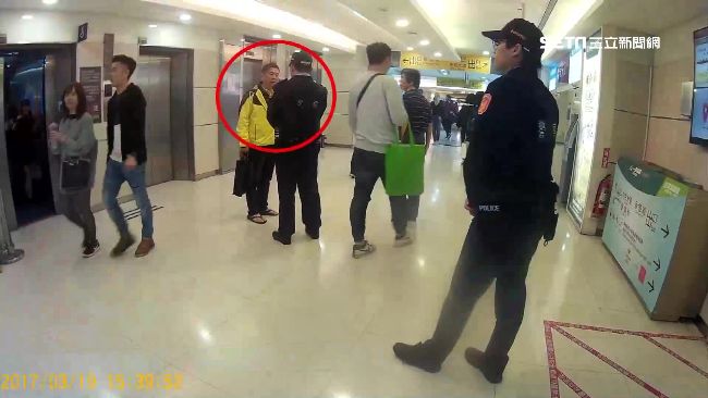 穿夾腳拖被警盤查　李永得批警察國家