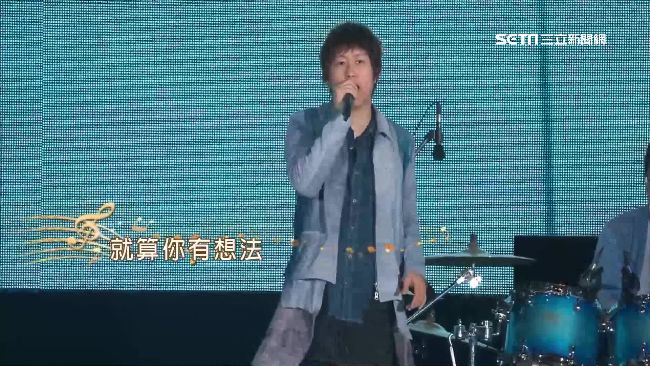 五月天高雄開唱　歌迷嗨翻喊：要加班