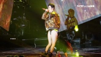 周杰倫開唱竟露美腿？神錯位笑翻網友