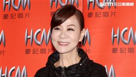 龍千玉別來無恙，兒子車禍恢復良好復健中感謝大家的關心，推出最新專輯「你不孤單」，以千玉、LINDA兩個角色詮釋。（記者邱榮吉/攝影）