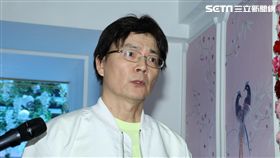 20170301-海倫清桃感恩慈善春酒前夫戴發奎送花