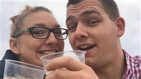 英國,伯克郡,Berkshire,綑綁,性癖,羅斯,Toby Rose,窒息式性愛(http://metro.co.uk/2017/03/19/bondage-loving-man-found-hanging-in-farmhouse-in-sex-game-gone-wrong-6519222/)