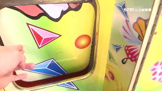 夾娃娃卡洞口　男童鑽洞取物恐涉偷竊