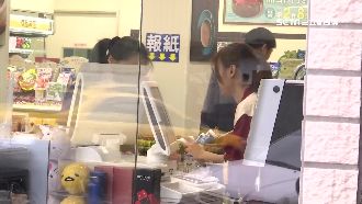 拿64元買65元菸　奧客一元也要拗