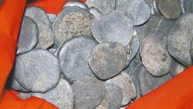 張獻忠「江口沉銀」寶物。（圖／翻攝自新華網）－http://www.sc.xinhuanet.com/content/2016-01/15/c_1117781689.htm