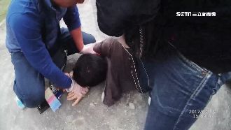 如喪屍！毒品通緝犯咬下警手指一塊肉