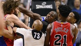 Robin Lopez,Serge Ibaka打架（ap）