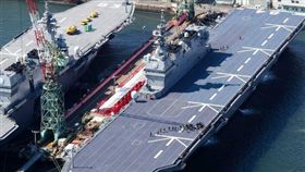 對抗大陸　日最大型護衛艦加賀號服役＿http://www.asahi.com/articles/photo/AS20170322000911.html