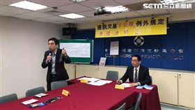 消基會抽查網購個人衛生用品。（圖／記者馮珮汶攝）
