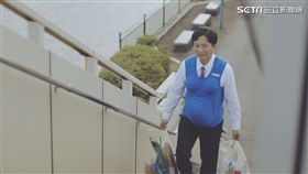 日本男知事體驗孕婦辛苦
（圖／翻攝畫面）