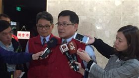 北水讓步  新版支援水價4月上路
水情吃緊，台水向北水請求調度，今天上午召開協商會
議，經濟部次長楊偉甫表示，協商結果令人滿意。支援
水價訂為38萬噸以上每度3.5元，38萬噸以下每度5.9元
，4月正式上路，
中央社記者黃雅娟攝  106年3月22日