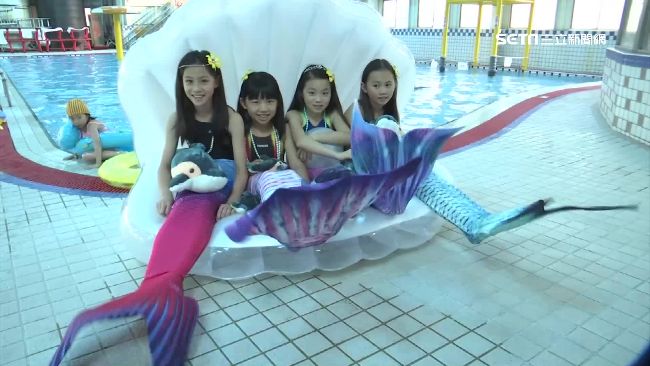 不怕「自由潛水」！幼幼班美人魚超萌