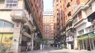 強酸、鐵塊從天降…恐怖怪鄰嚇壞住戶