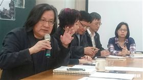 都發局長林洲民針對長安西路都更危樓拆除開說明會　盧冠妃攝