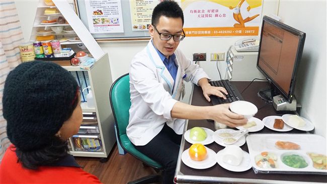 無油水煮有缺點　營養師：容易復胖！