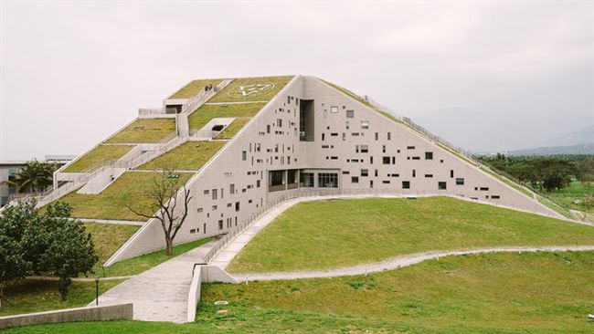眺望太平洋海景　這圖書館列世界8美