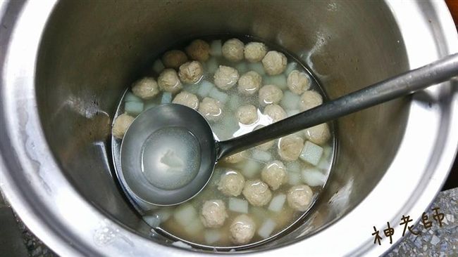 同學「營養午餐」這樣吃！惹哭網友