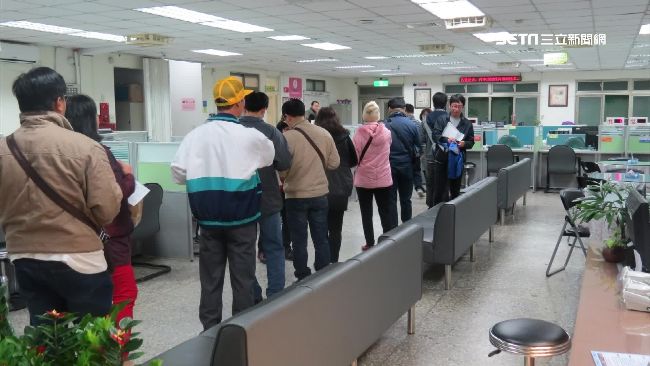 公務員離婚新規　前任可分你的退休金