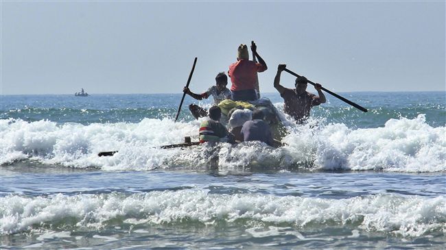 地中海兩小艇半沈　估250難民溺斃